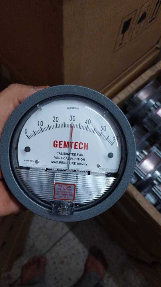 GEMTECH Model G2300-10CM Differential Pressure Gauge Range 5-0-5 CM