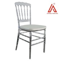 पारदर्शी क्रिस्टल चियावारी कुर्सी सफेद कुशन के साथ - प्रीमियम बैंकेट और शादी की सीटिंग