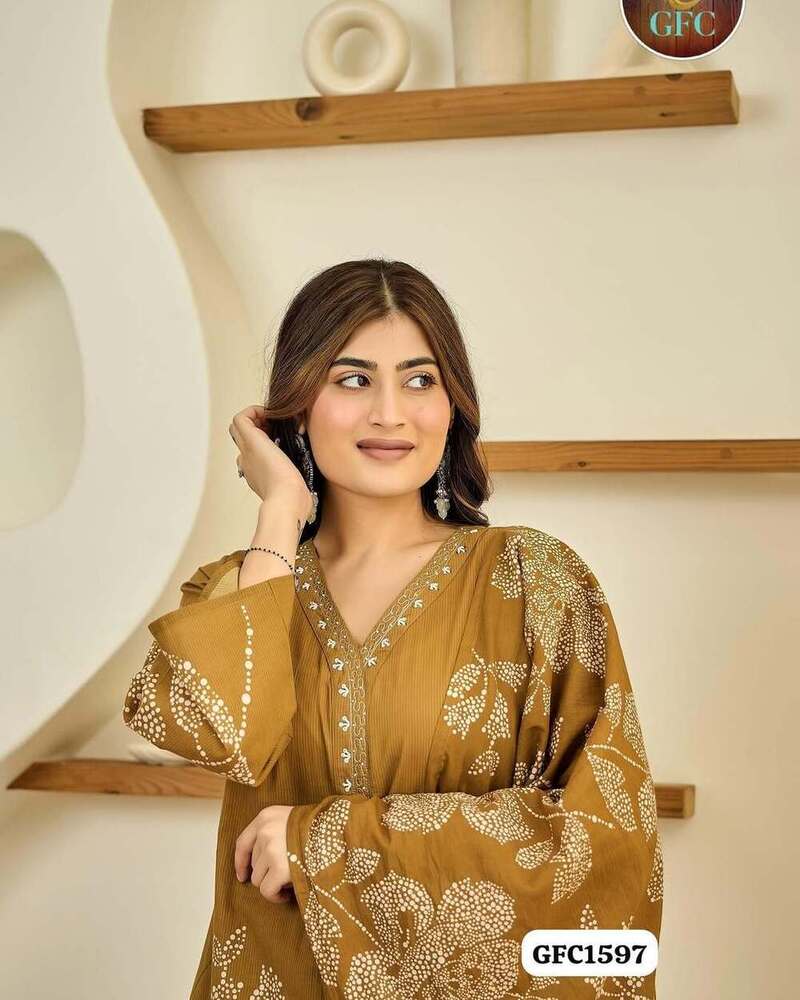 Women Kurti With Bottom & Dupatta Set - Color: Multicolor