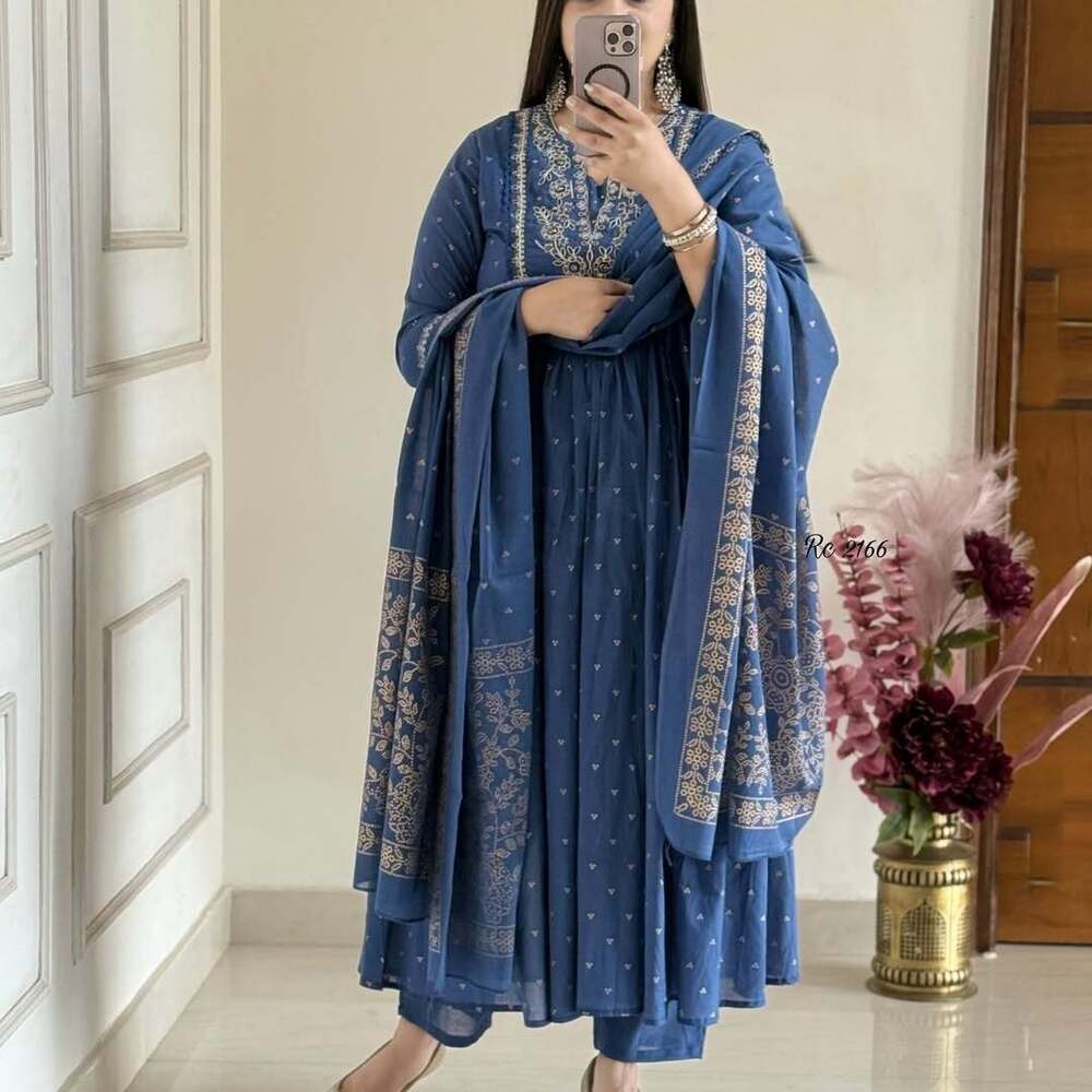 Women Kurti With Bottom & Dupatta Set - Color: Multicolor