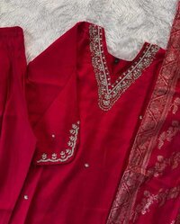 Lucknowi Kurta Pant & Dupatta Set