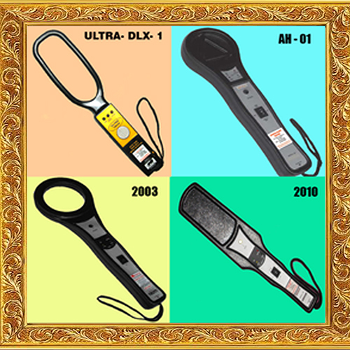 8 Ultra Deluxe 1 Handheld Metal Detector - Color: Black