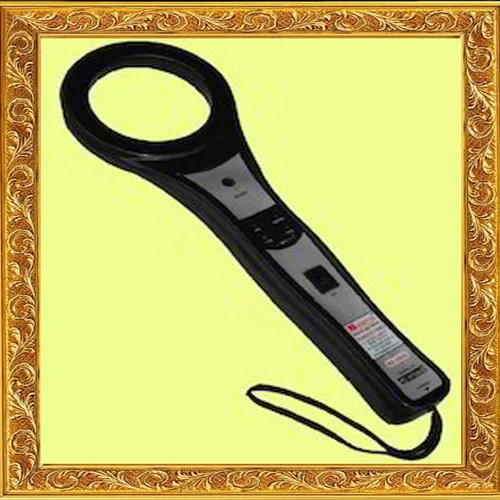4 Ultra 2003 Handheld Metal Detector - Color: Black