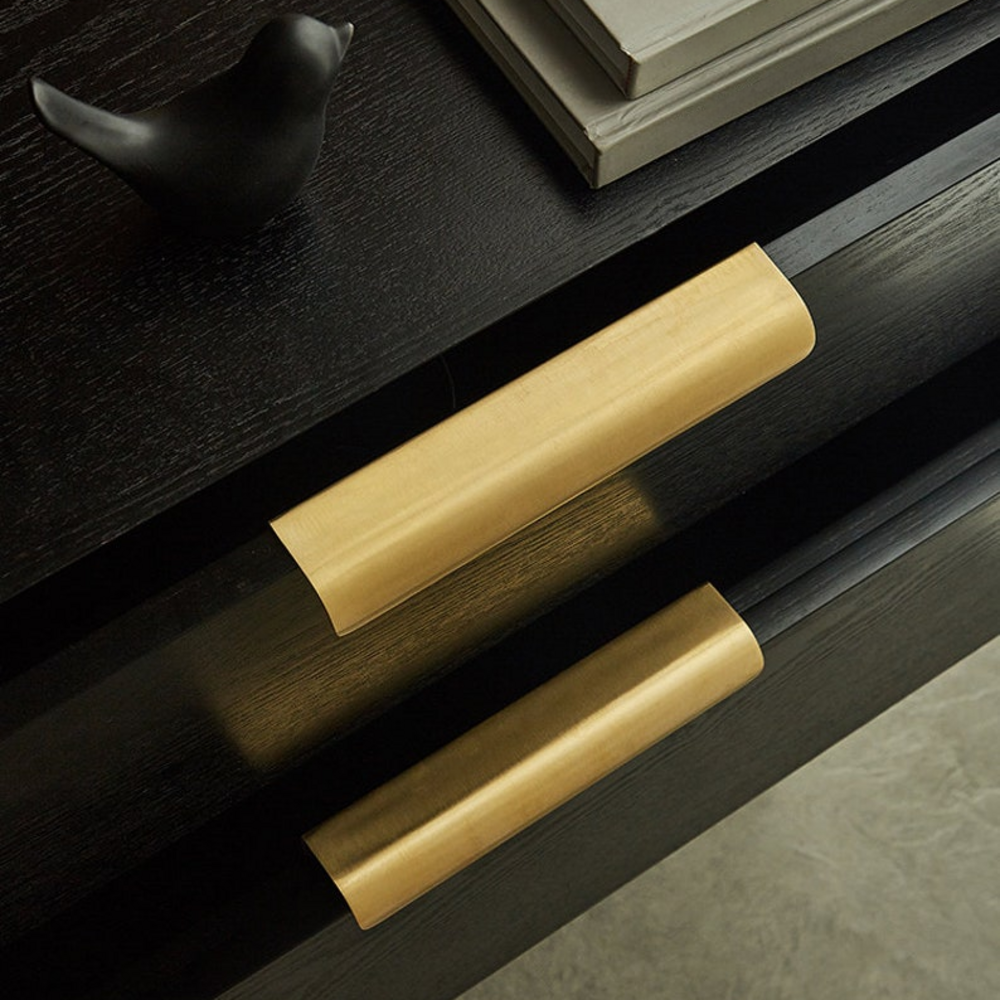 Wren Lip Pull Handle | Kitchen Cabinet Pull | Hidden Pull | Dresser Handle | Wardrobe Handle | Curved Pull | Leaf Handle - Color: Matte Gold