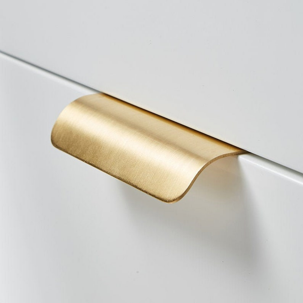Wren Lip Pull Handle | Kitchen Cabinet Pull | Hidden Pull | Dresser Handle | Wardrobe Handle | Curved Pull | Leaf Handle - Color: Matte Gold