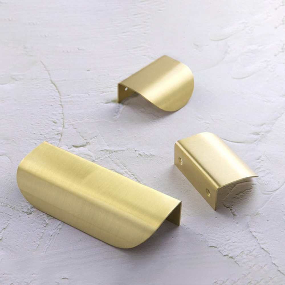 Stag Lip Pull Handle | Kitchen Cabinet Pull | Concealed Pull | Dresser Handle | Modern Drawer Pull | Wardrobe Handle | Cupboard Handle | Bevelled Pull | Leaf Handle