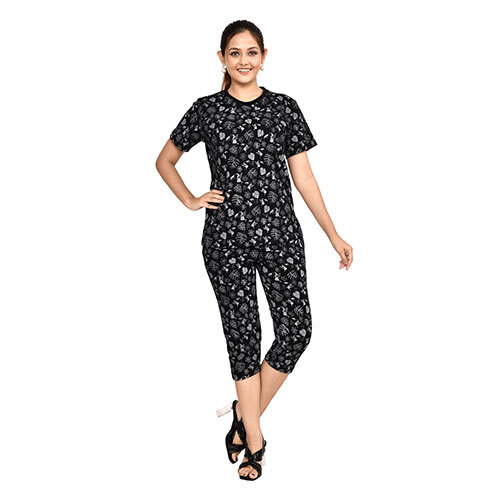 402Css Capri And Half Sleeve Tshirt Co-Ord Set - Color: Black