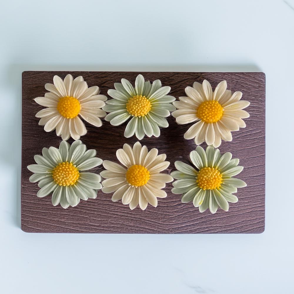 Sunflower candle