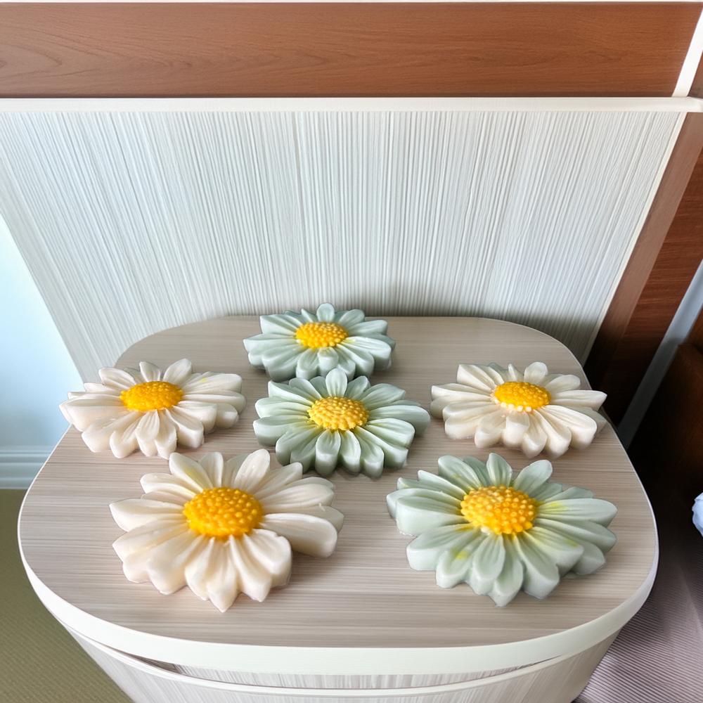 Sunflower candle