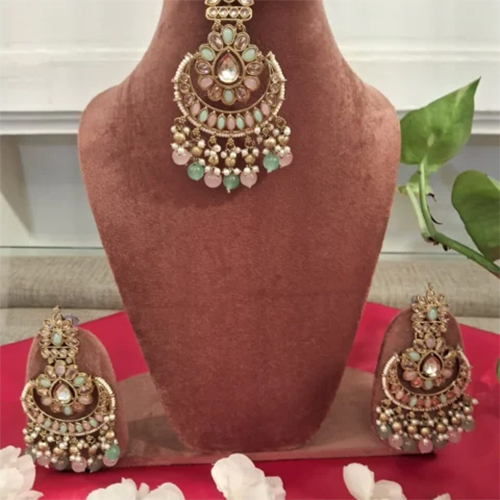 Rang-E-Ruhaani Chandbalis With Tikka - Color: Multicolor