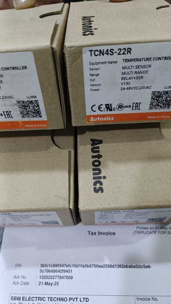 AUTONICS TEMPERATURE CONTROLLER 24-48VDC TCN4S-22R