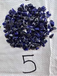 A grade opaque yellow color glass chips with 1-9 mm size aggregate