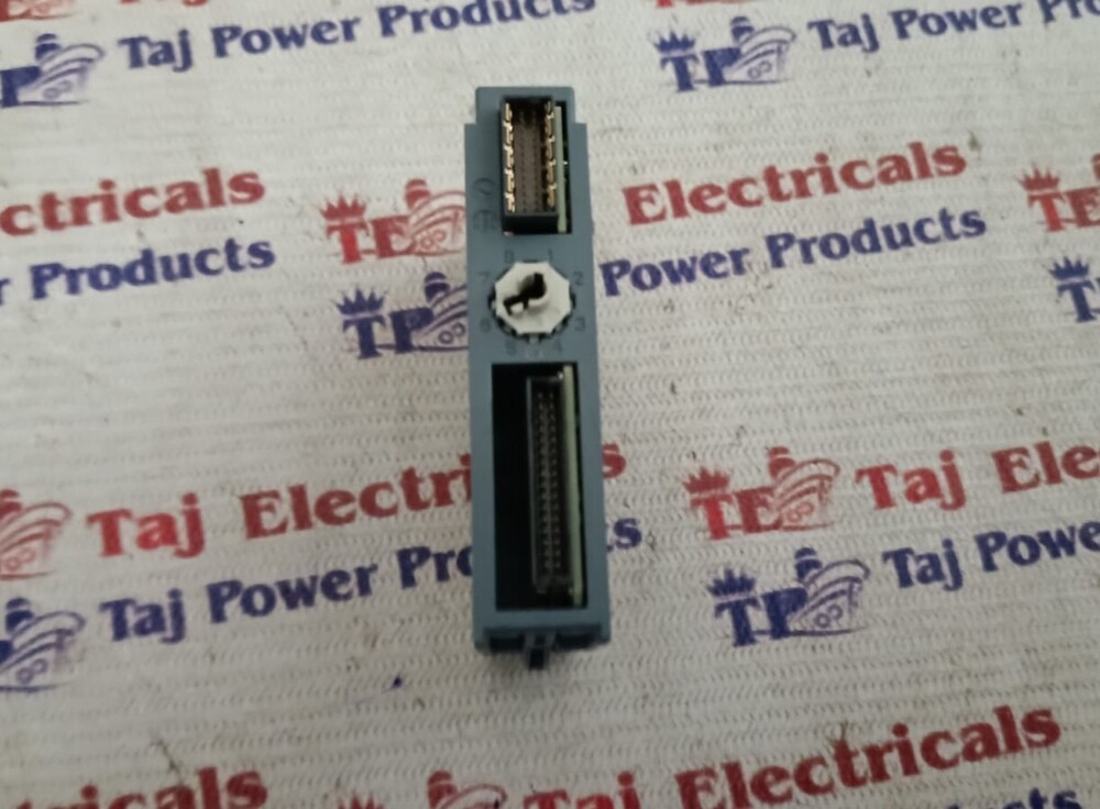 SIEMENS 6ES7 135-6HD00-0BA1 PLC