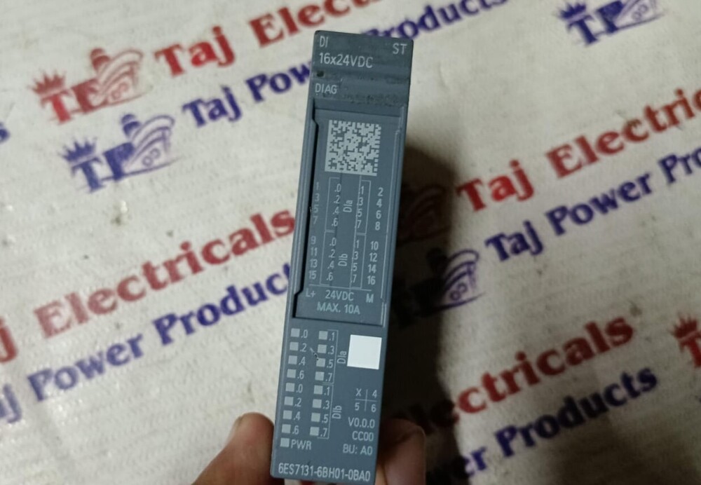 SIEMENS 6ES7 131-6BH01-0BA0 PLC