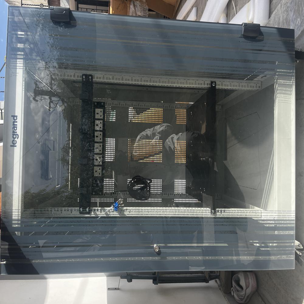 Legrand 27U Flour Mount Rack 600mmW800mmD