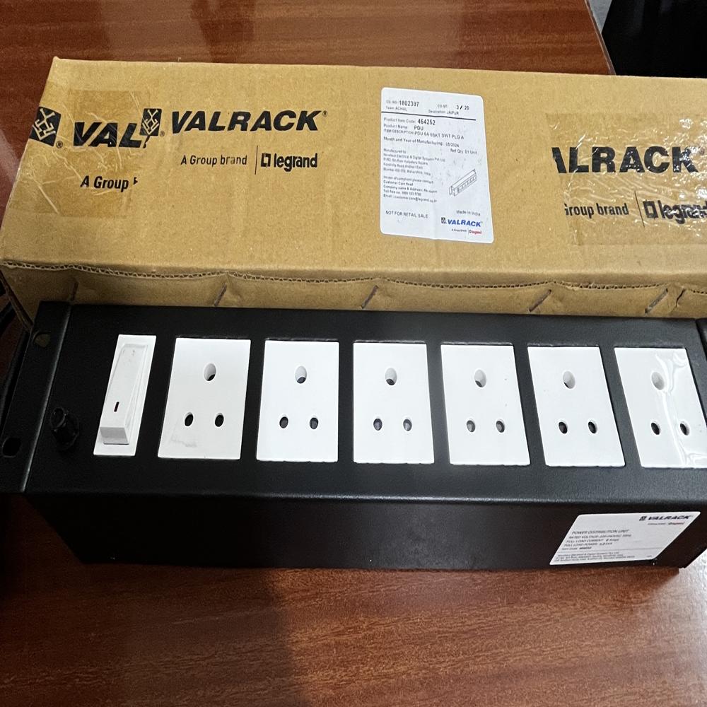 Valrack Legrand Power Distribution 6SKT 6A PDU Rack