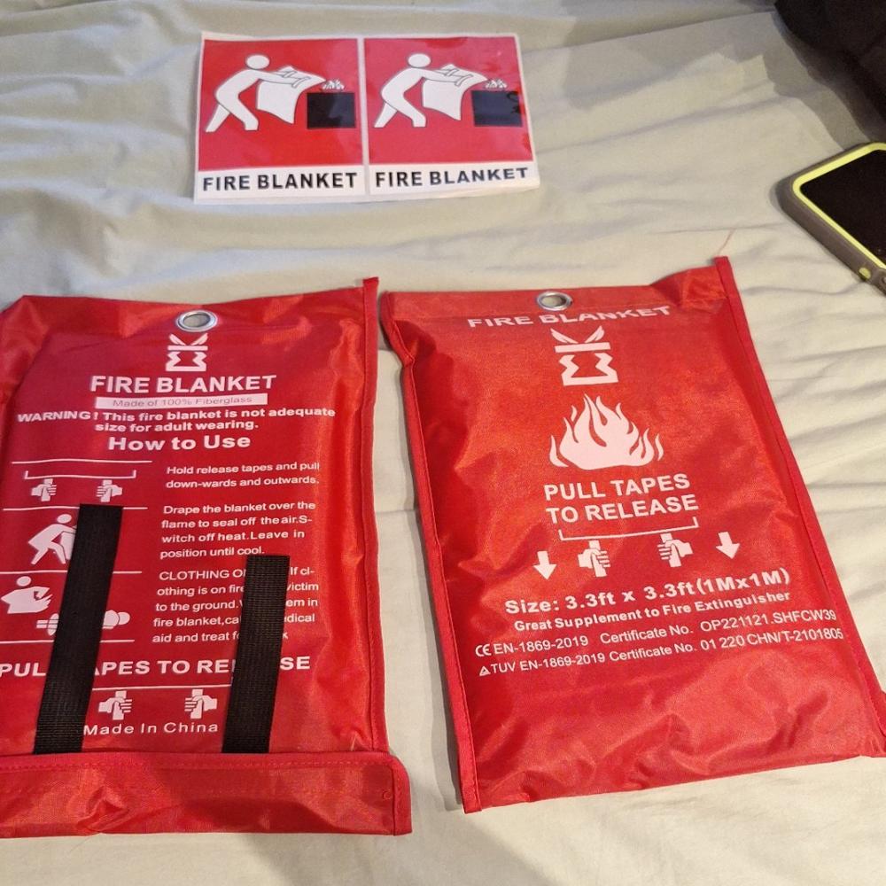 Fire Blanket Golden - Color: Red