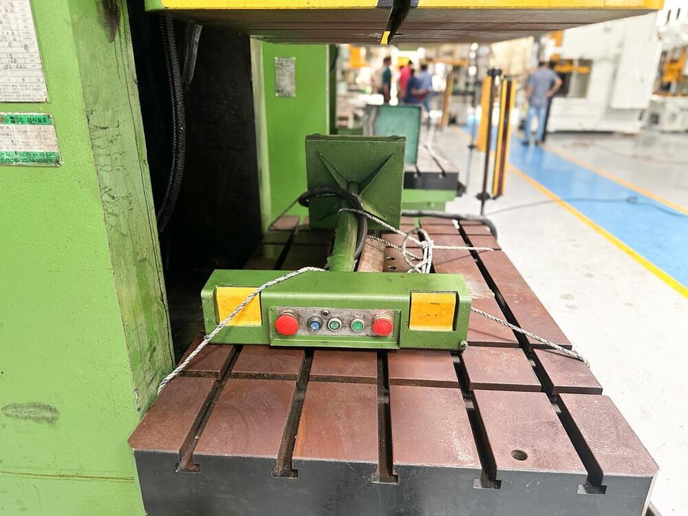 1628 SEOUL C FRAME SINGLE CRANK PRESS