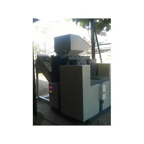Sm-300 Industrial 4 Shaft Shredder Machine - Automatic Grade: Automatic