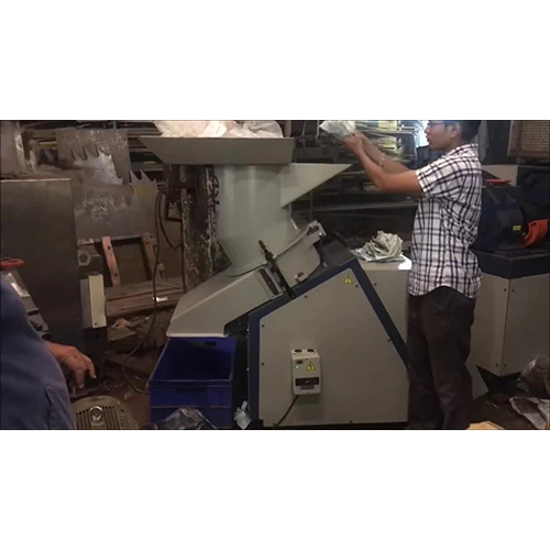 Plastic Scrap Grinder Machine - Capacity: 50-100 Kg/hr