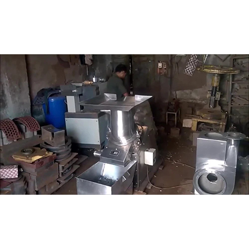 Plastic Grinder Machine - Capacity: 50-100 Kg/hr