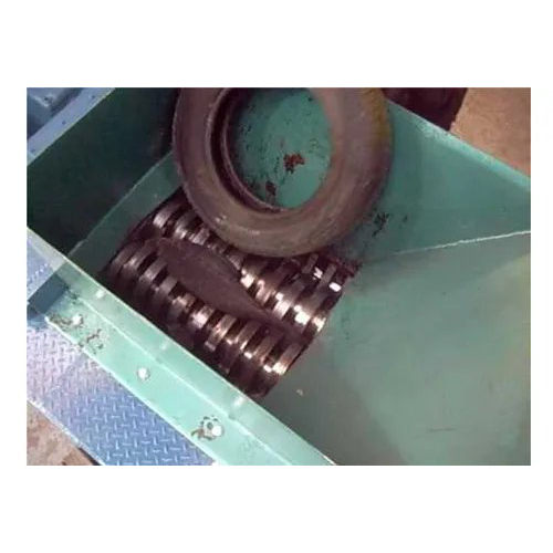 800 - 1000 Kg hr Tyre Shredder