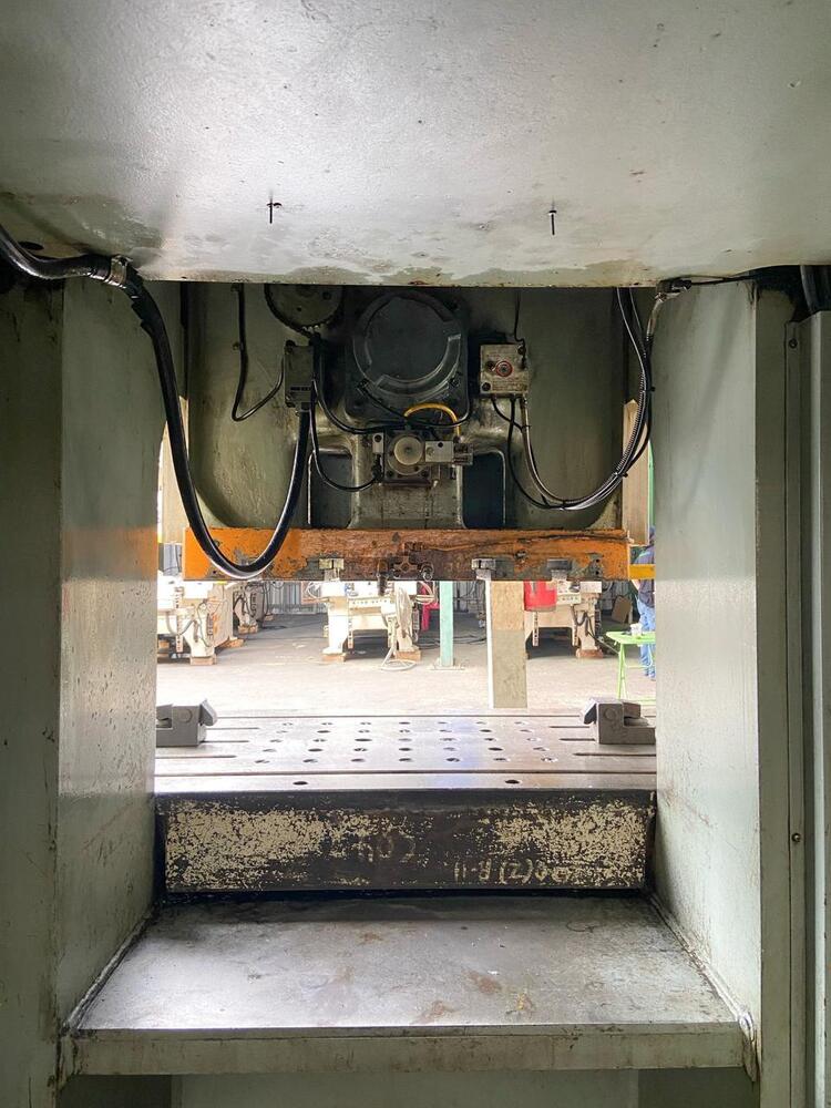 1635 Aida C Frame Single Crank Press - Material: Ms