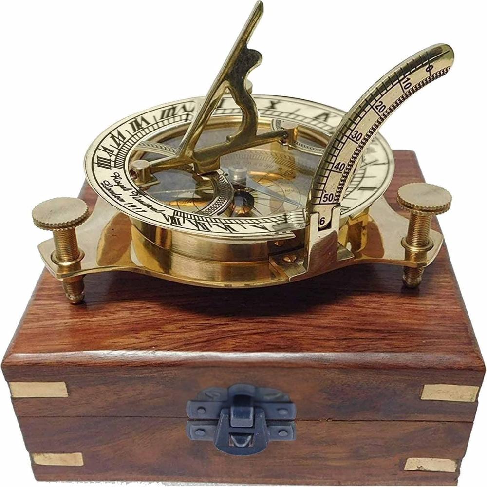 Vintage Nautical Brass Compass - Color: Golden