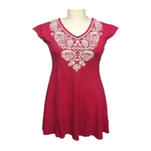 महिलाओं के लिए गुलाबी रंग की टॉप