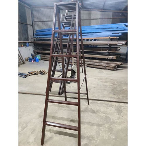 M S Folding Ladder - Size: Standard