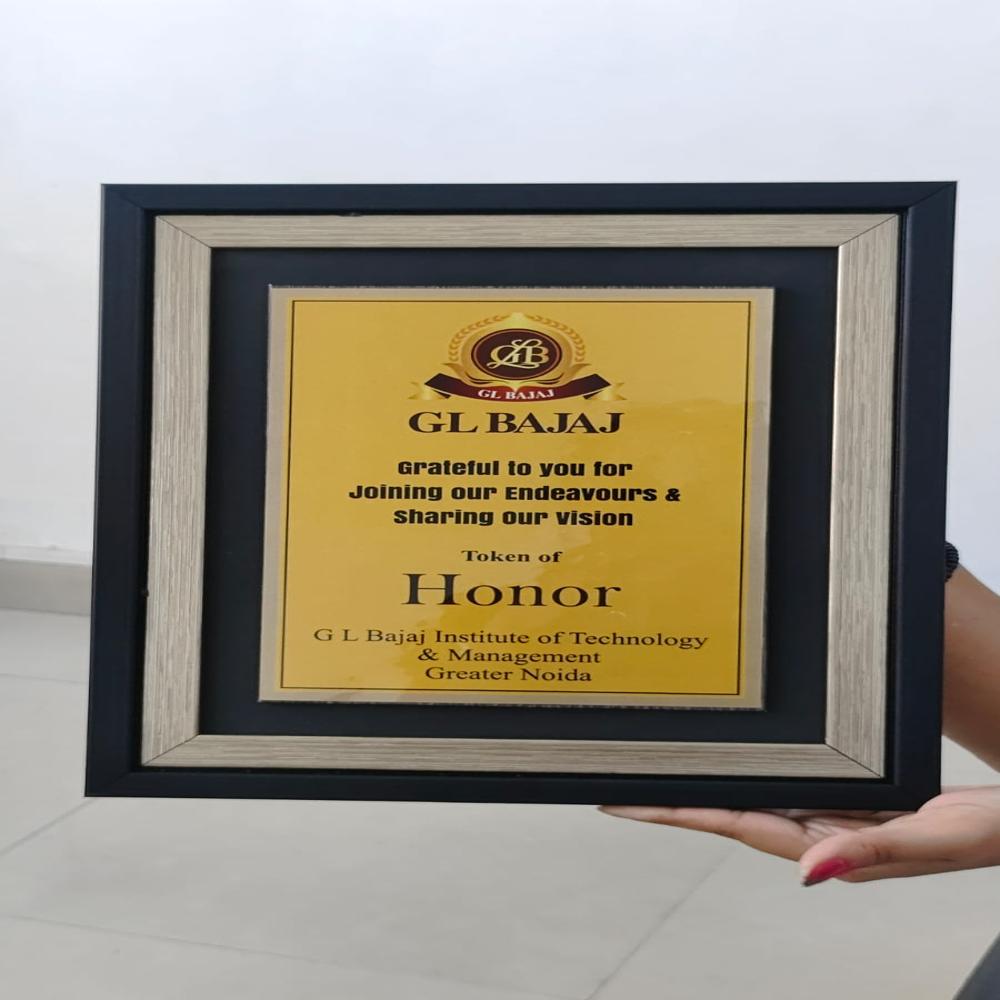 Wooden Momento - Wooden Frame Award, Rectangular Shape, Standard Size, Smooth Finishing, Various Color Options, Corporate Competitive Style