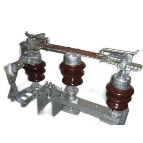 Double Break Isolator With Earth Switch (Earth Blade)