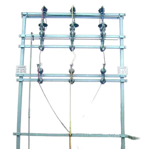 Double Pole Structure