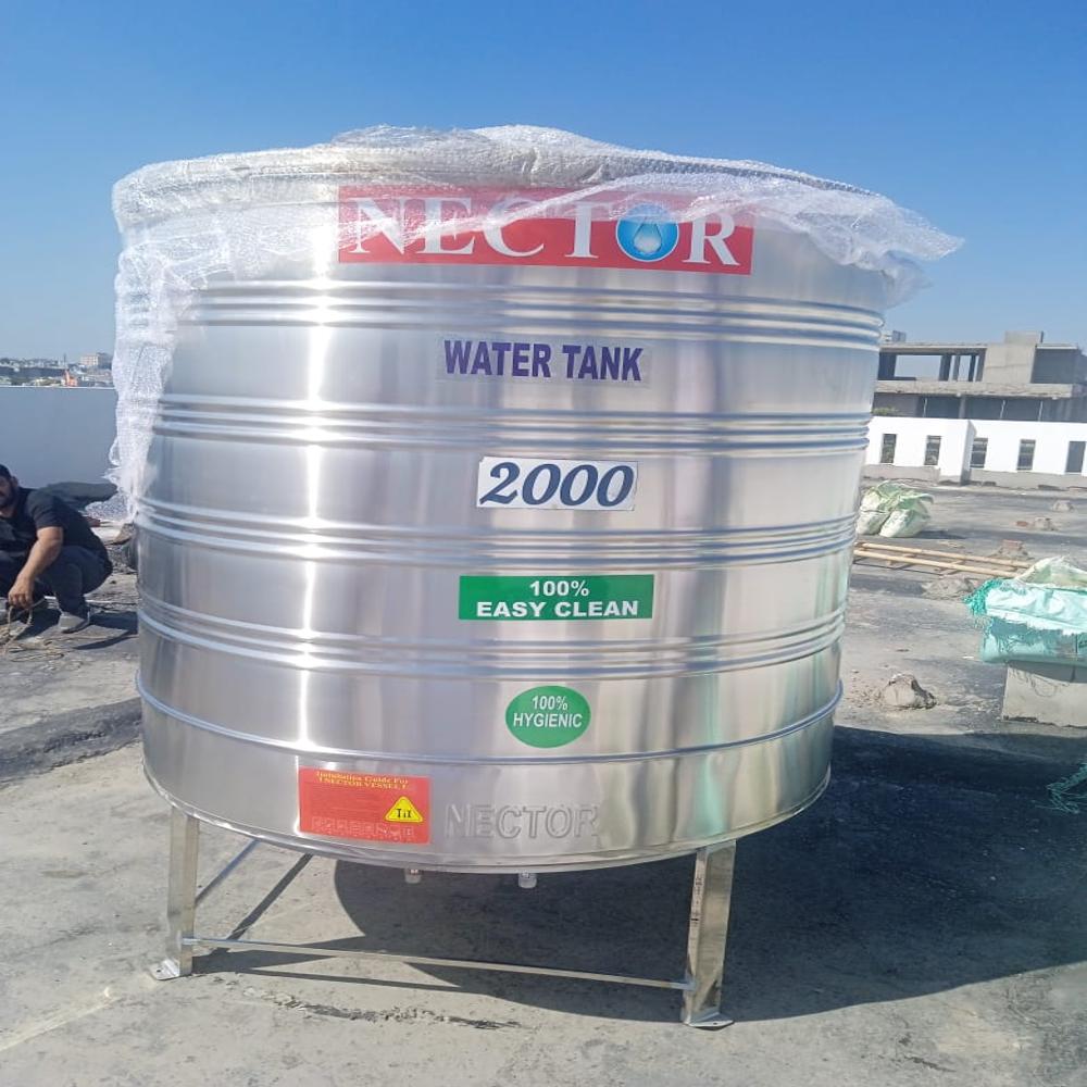 2000 Ltr. Stainless Steel Insulated Water Tank - Color: Various Colour Available