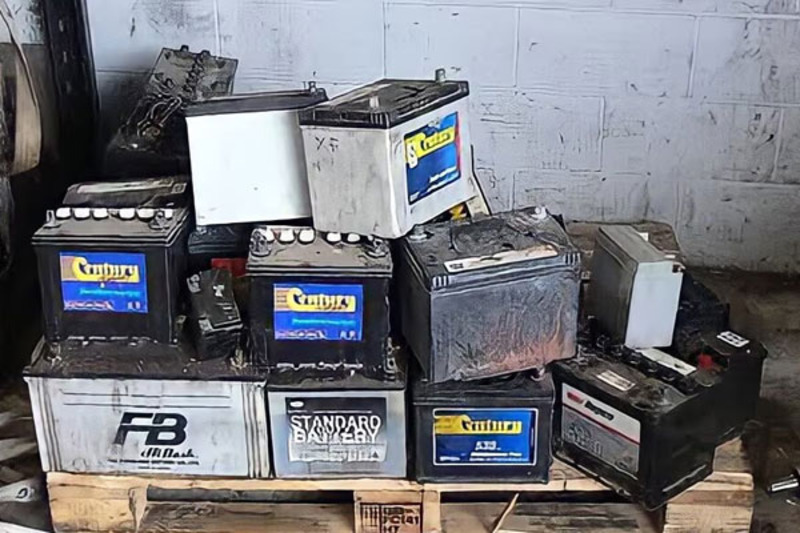 Battery Traction Battery - Sealed Type: Without Seal
