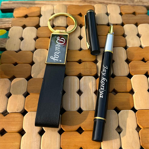 A36 Parker Pen New Keychain - Color: Black