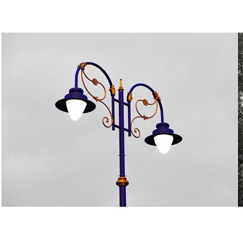 Cast Iron decoretive double arm pole