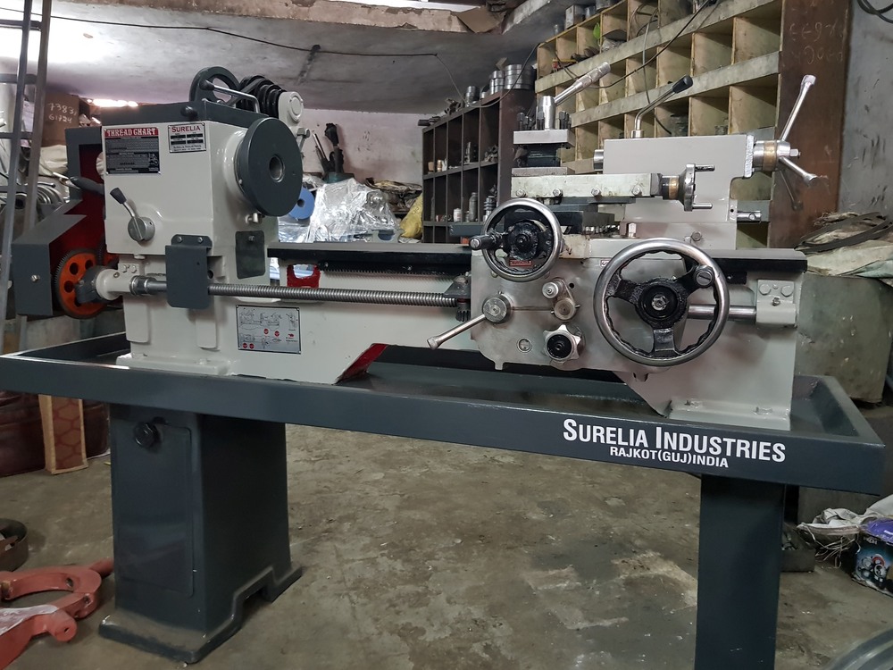 Light Duty Lathe Machine - Metal Build Automatic Operation | Simple Control Features