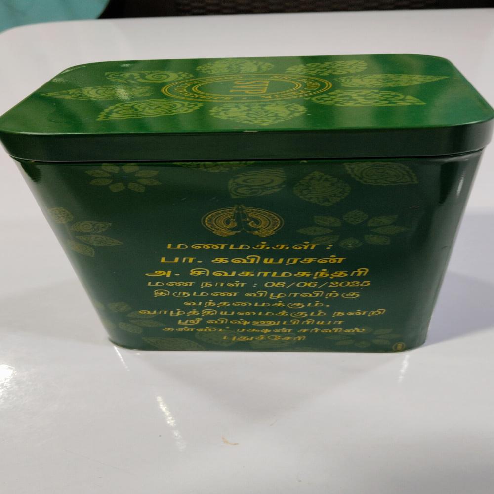 Wedding return gift tins 