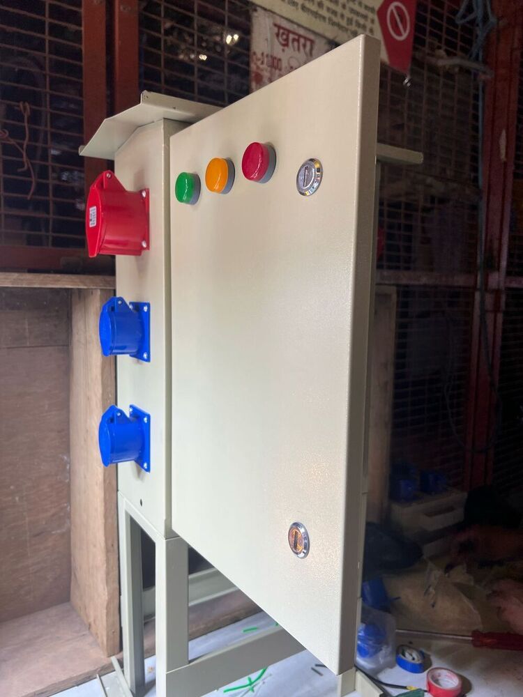 Power distribution box