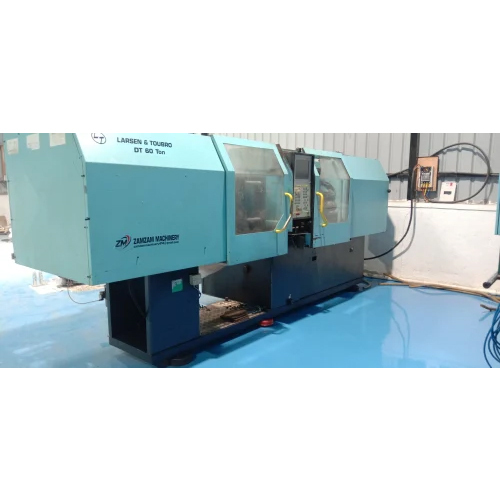 L And T Used Plastic Injection Moulding Machine - Capacity: 50 Ton/Day