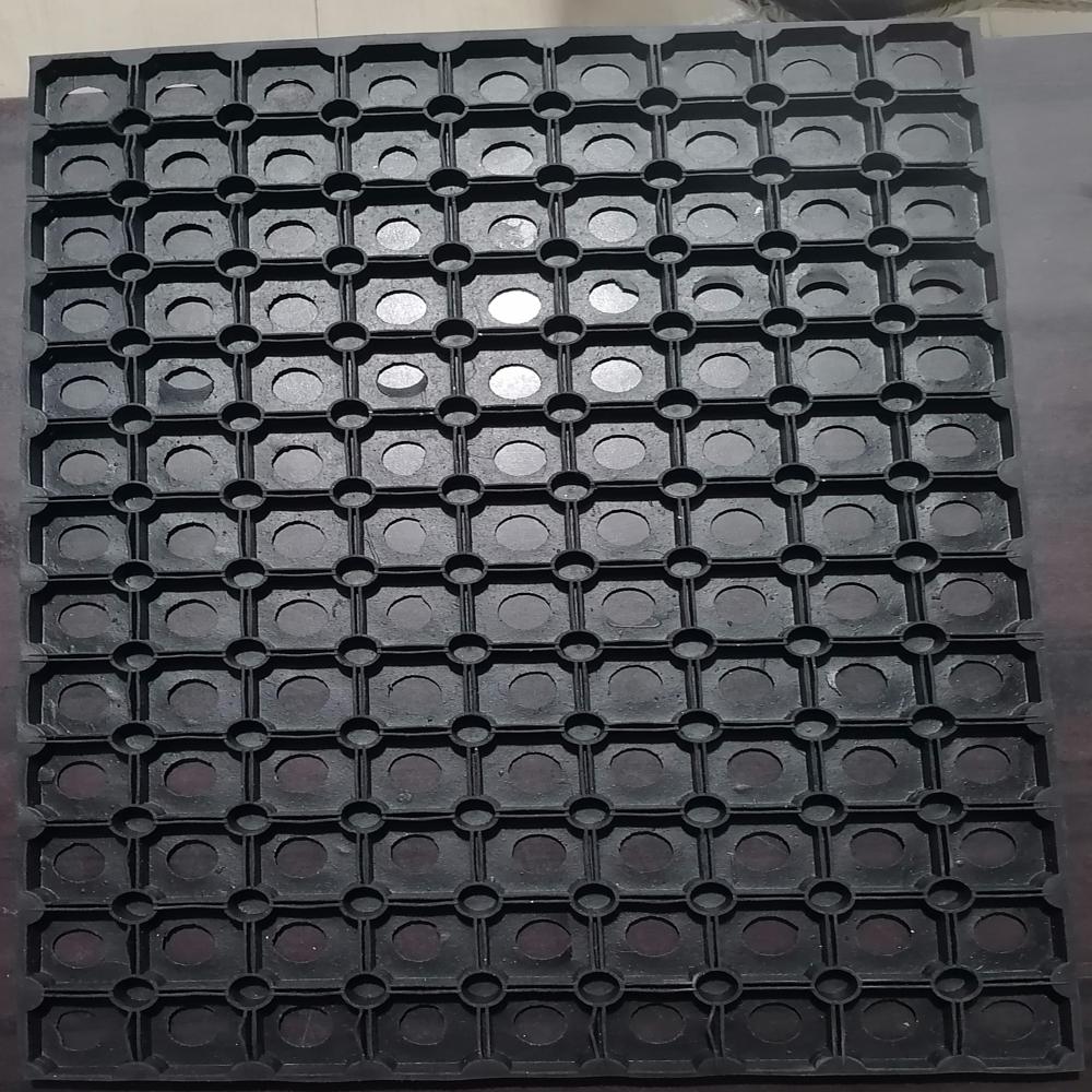 Hollow Rubber Door Mat Size(50x100)