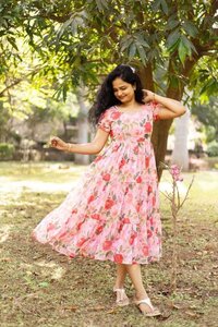 Glow Midi Dress - Color: Pink