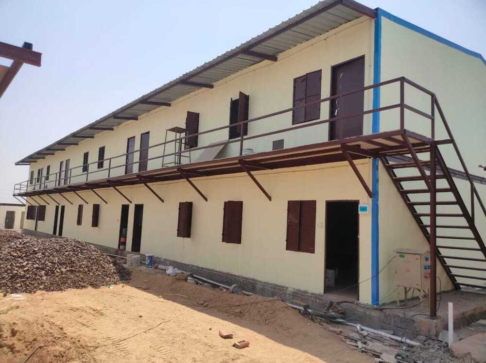 Labour Hutment - Color: White Blue