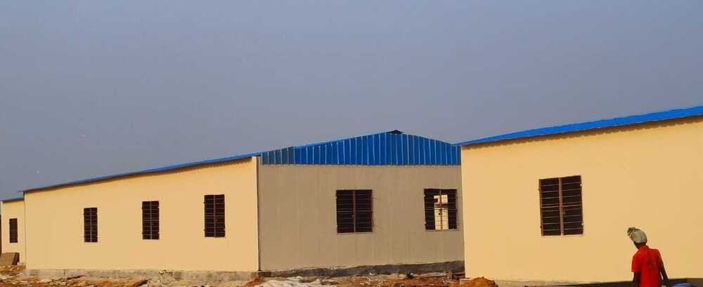 Labour Hutment - Color: White Blue