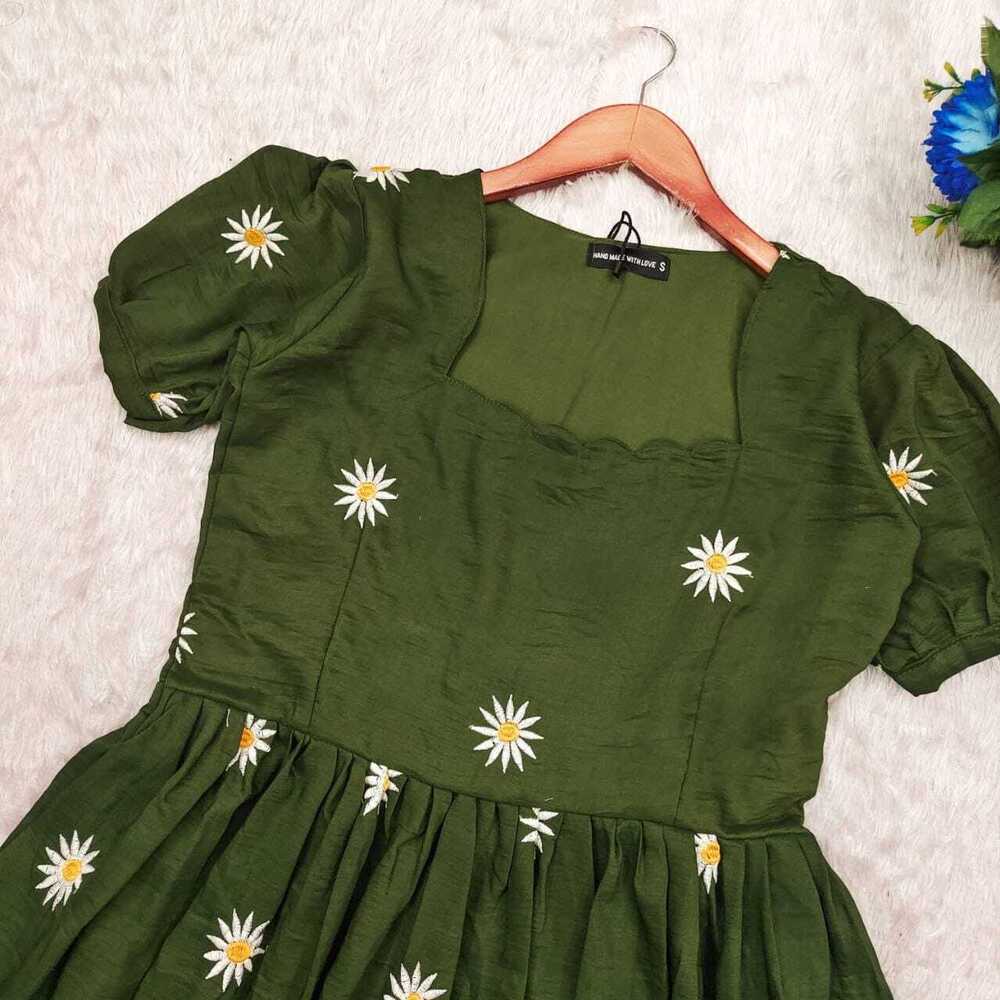 TRENDY SUNFLOWER PRINTED KURTI