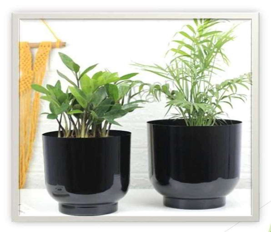 BLACK METAL POT