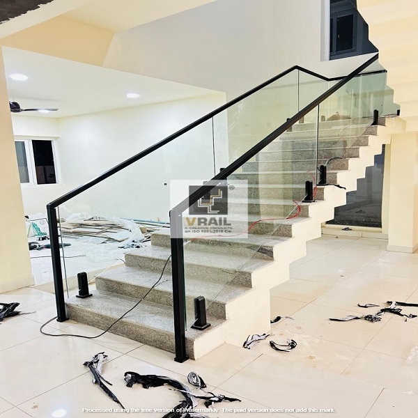 Contemporary Stainless Steel Railing