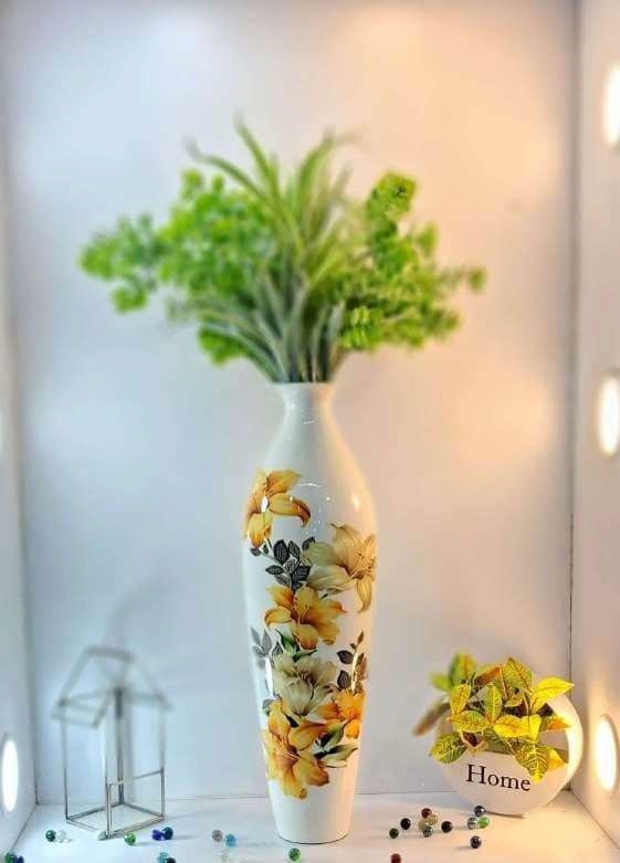 METAL VASE