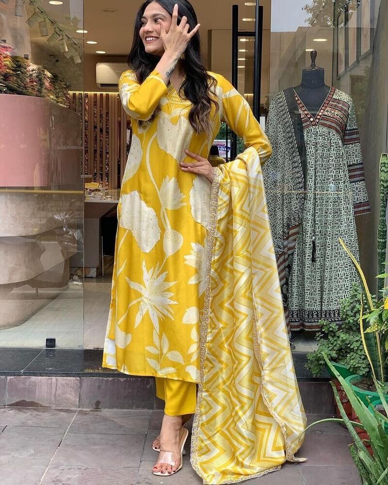 3 Piece Collection - Bust Size: 44 Inch (In)